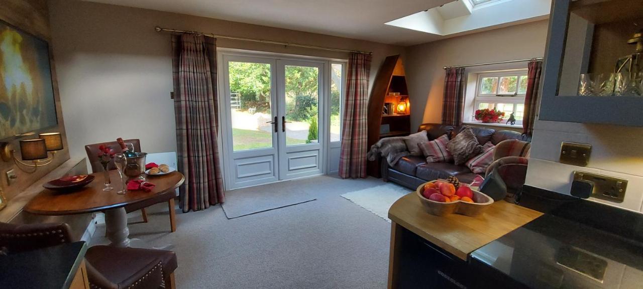 Glyn Isa Country House B&B And Self Catering Apartments Conwy Bagian luar foto