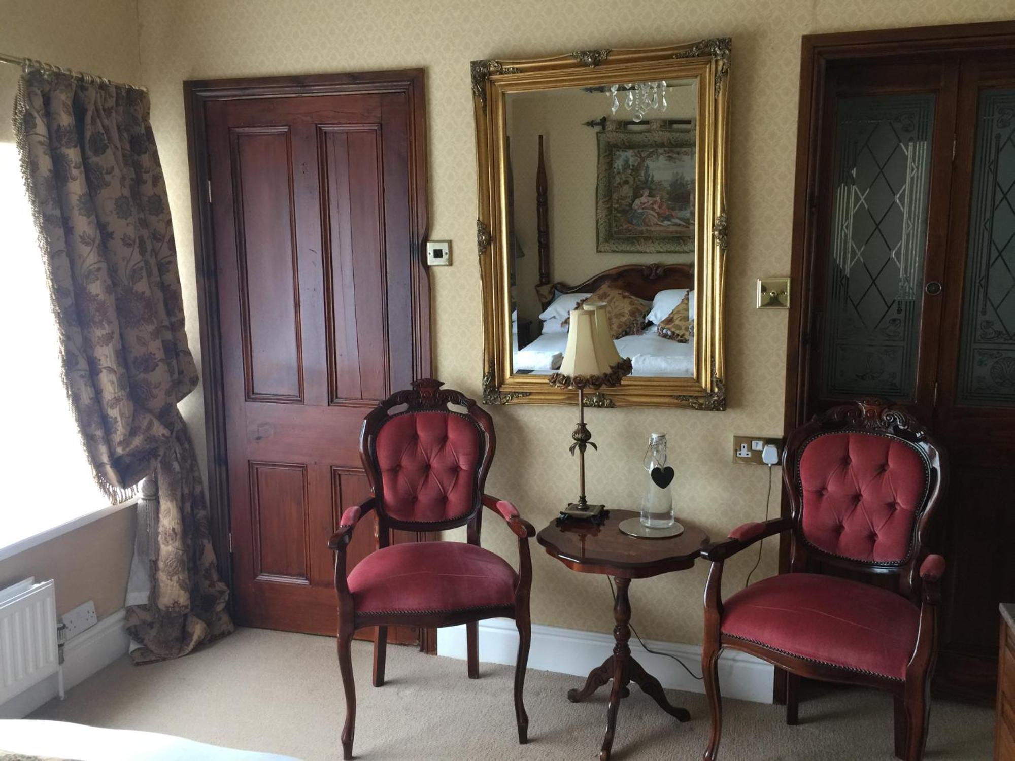 Glyn Isa Country House B&B And Self Catering Apartments Conwy Bagian luar foto