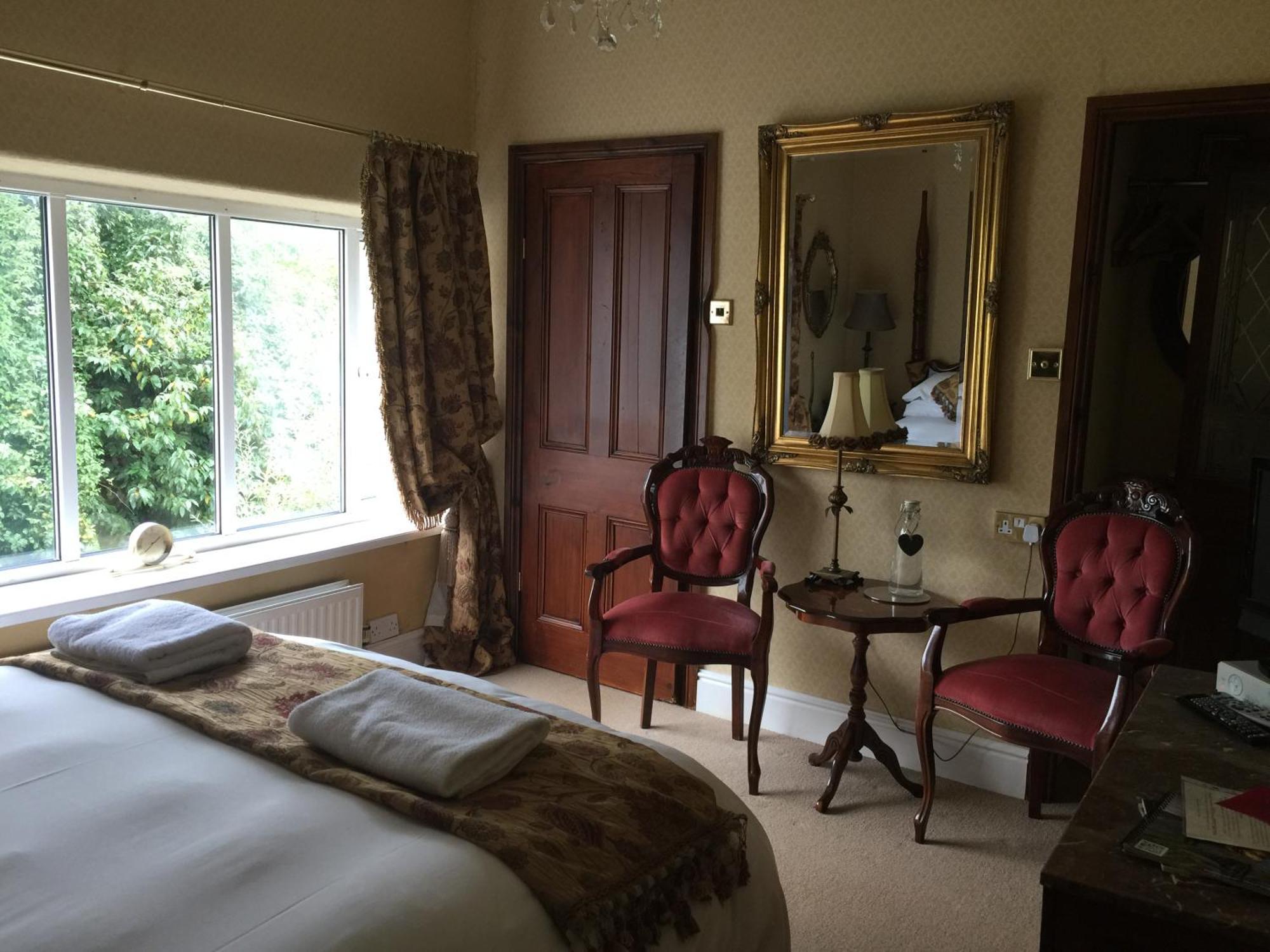 Glyn Isa Country House B&B And Self Catering Apartments Conwy Bagian luar foto